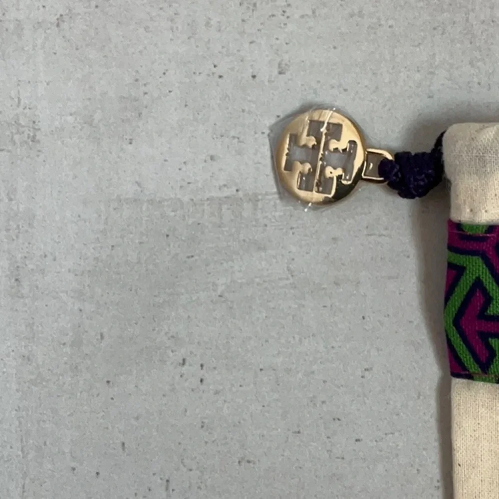 Tory Burch Dust Back / New / Large